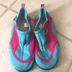 Fresko Water Shoes Size 4 Teal & Pink